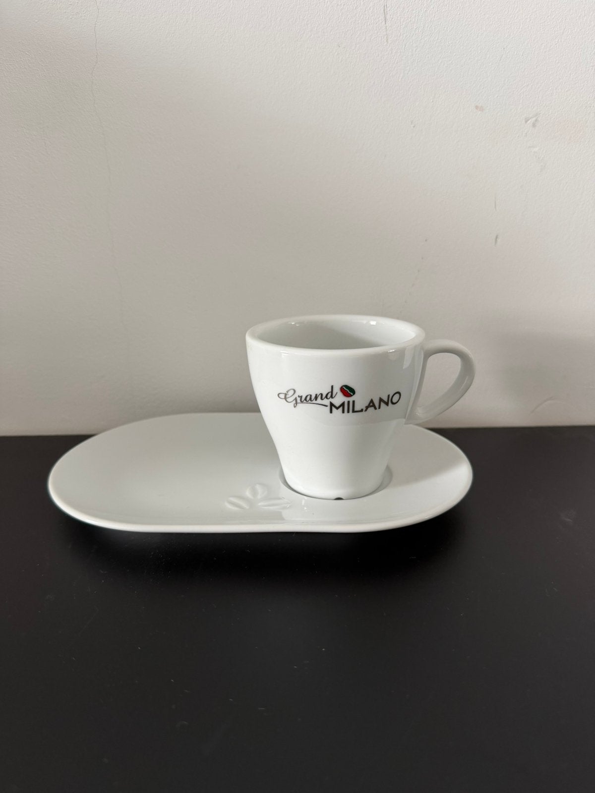 Horeca koffietassen en serveerbordjes, Ophalen, Nieuw, Porselein, Kop en/of schotel