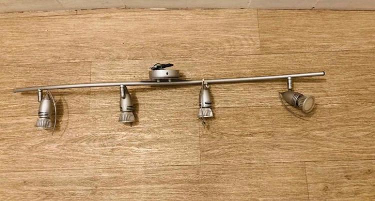 OM TE GEVEN, Ophalen, Gebruikt, Metaal of Aluminium, Led