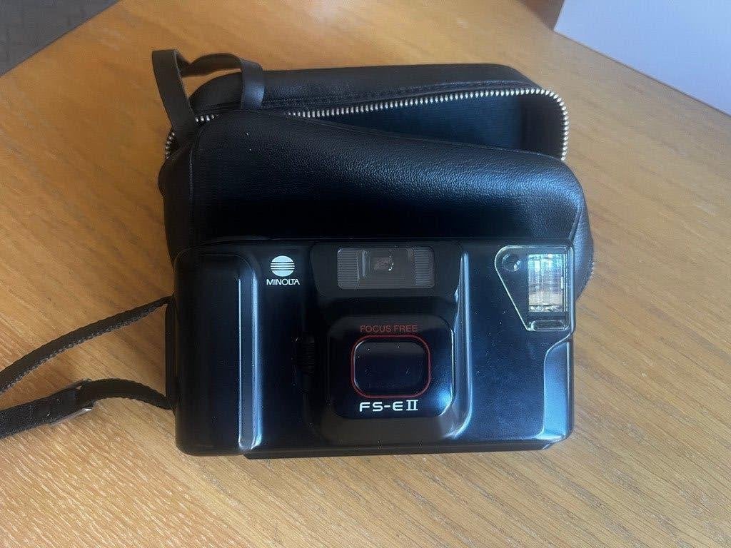 Analoge compactcamera Minolta FS-E II + hoes, Ophalen of Verzenden, Compact, Minolta