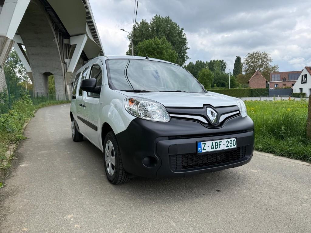 Renault Kangoo LONG CHASSIS/XL/19.900KM!!!/Comme neuf!/EURO6, Auto's, Voorwielaandrijving, 4 deurs, 4 cilinders, Leder en Stof