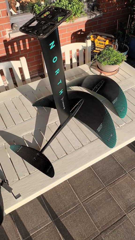 F-ONE STRIKES EN NORTH SONAR 1500 + 1150, Watersport en Boten, Ophalen, Gebruikt, Wingsurfset