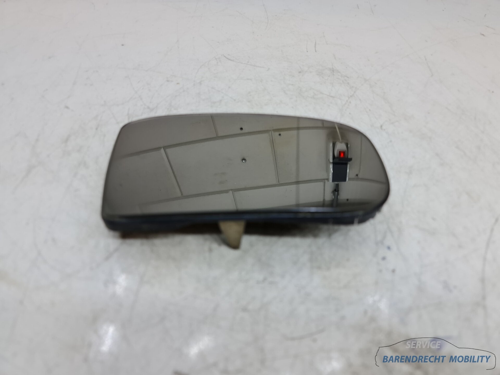 Spiegelglas Mercedes W220 S Klasse A2208100421 rechts passag, Gebruikt, Mercedes-Benz AG, Mercedes-Benz, Mercedesstrasse 120
70372  Stuttgart, DE