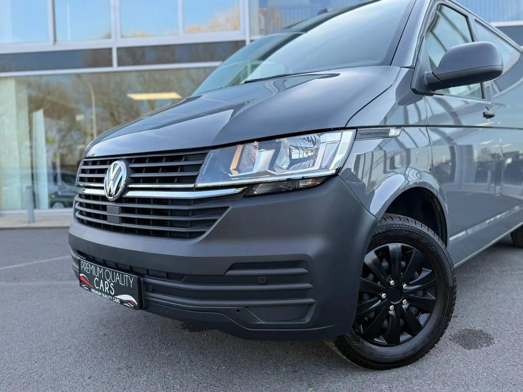 Volkswagen T6.1 Transporter AUTOMAAT / CARPLAY / CRUISECONTR, Auto's, Bestelwagens en Lichte vracht, Automaat, Gebruikt, 4 cilinders