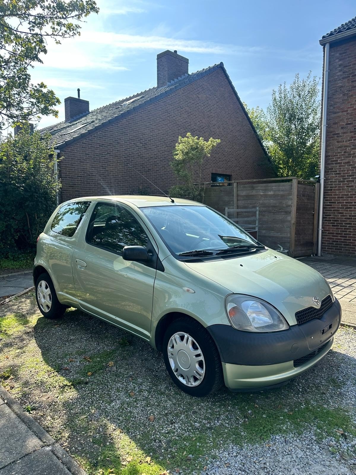 Toyota Yaris 2002 essence, Achat, Boîte manuelle, Particulier, Tissu