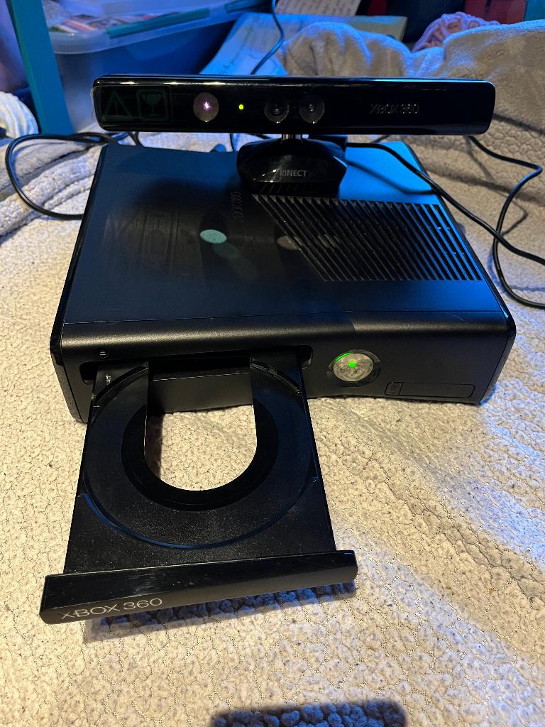 console xbox 360, Enlèvement ou Envoi, Utilisé, Avec 1 manette, Avec kinect