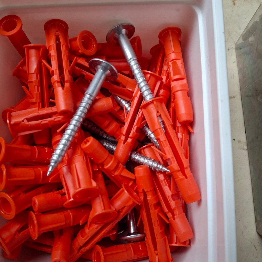 Pluggen en schroeven, koopje, Doe-het-zelf en Bouw, Ophalen of Verzenden, Nieuw, Pluggen
