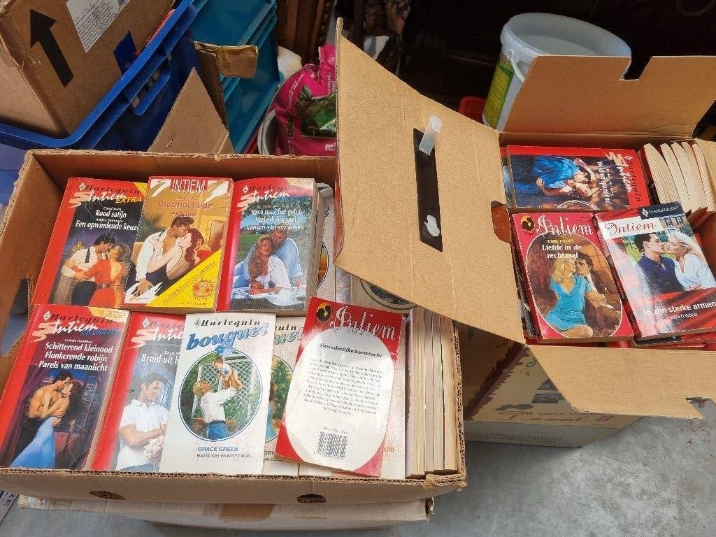 Groot lot Harlequin romans boek, Livres, Enlèvement, Utilisé