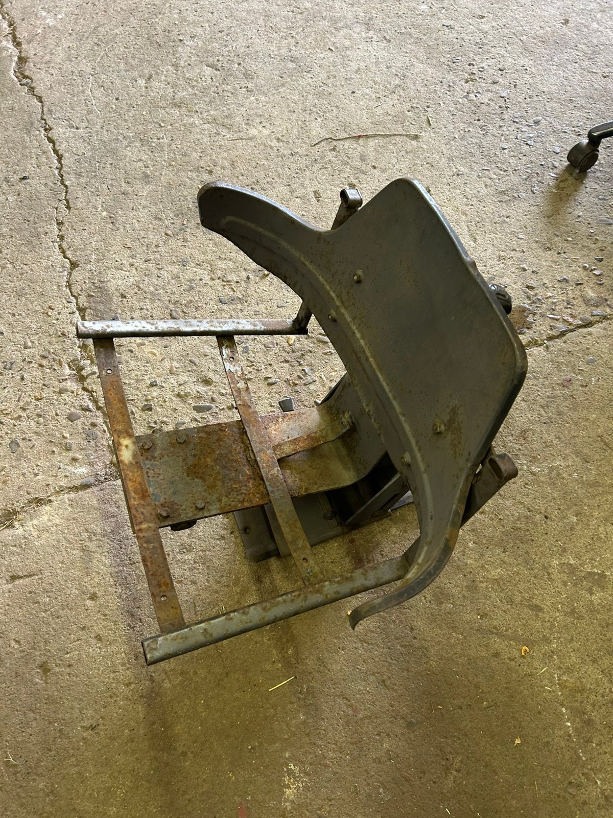 Stoel Deutz 8006, Ophalen