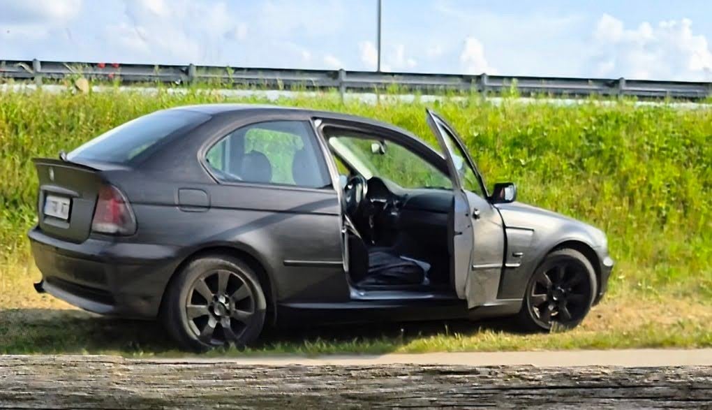 316i compact e46 2009, Auto's, BMW, Particulier, Zwart, Grijs, Ophalen