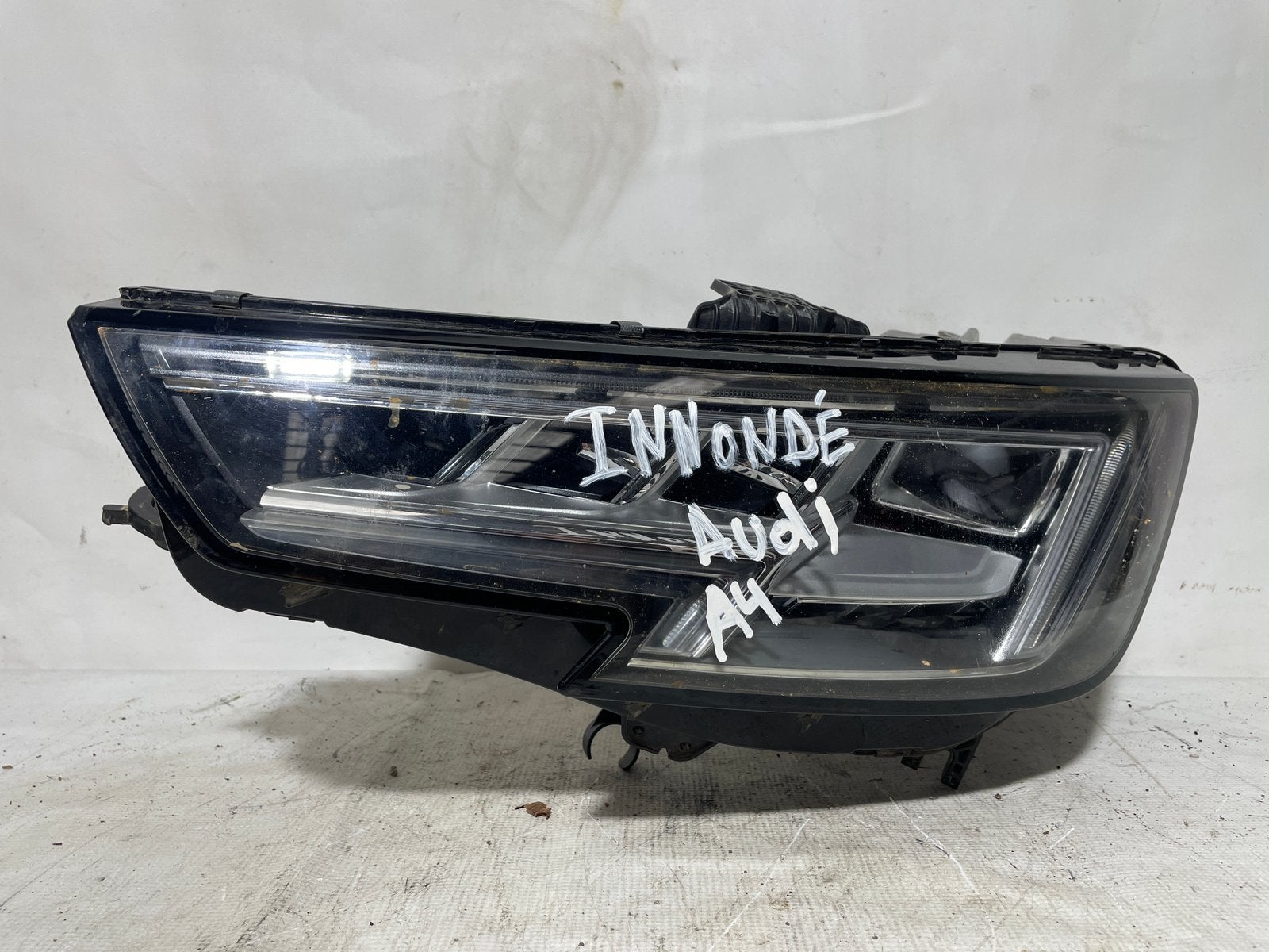 Koplamp links INNONDE AUDI A4 8W0941035, Ophalen, Gebruikt, Audi