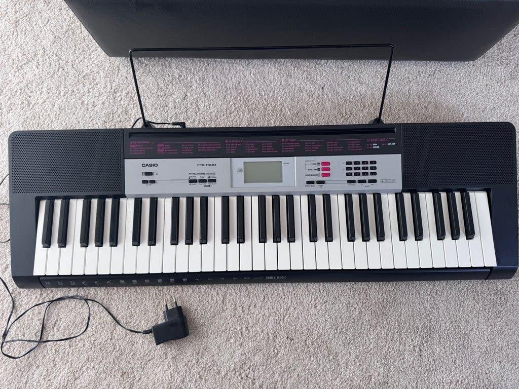 Casio CTK-1500 keyboard, Muziek en Instrumenten, Keyboards, Ophalen, Zo goed als nieuw, 61 toetsen, Casio