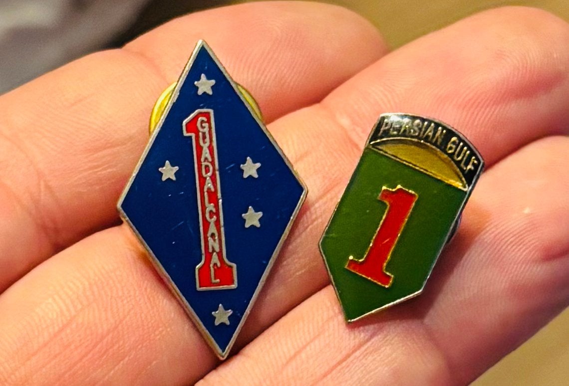 Amerikaanse herdenkingspins, Ophalen of Verzenden, Gebruikt, Overige onderwerpen, Speldje of Pin