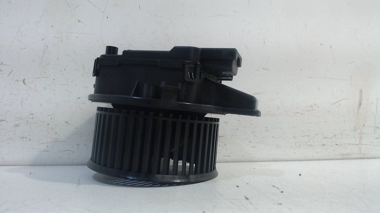 Kachel ventilator motor Audi A4, Autos : Pièces & Accessoires, Onderdelen@venauto.nl, Van der Ven Autorecycling B.V., Ettenseweg 76, 4706 PB Roosendaal, The Netherlands