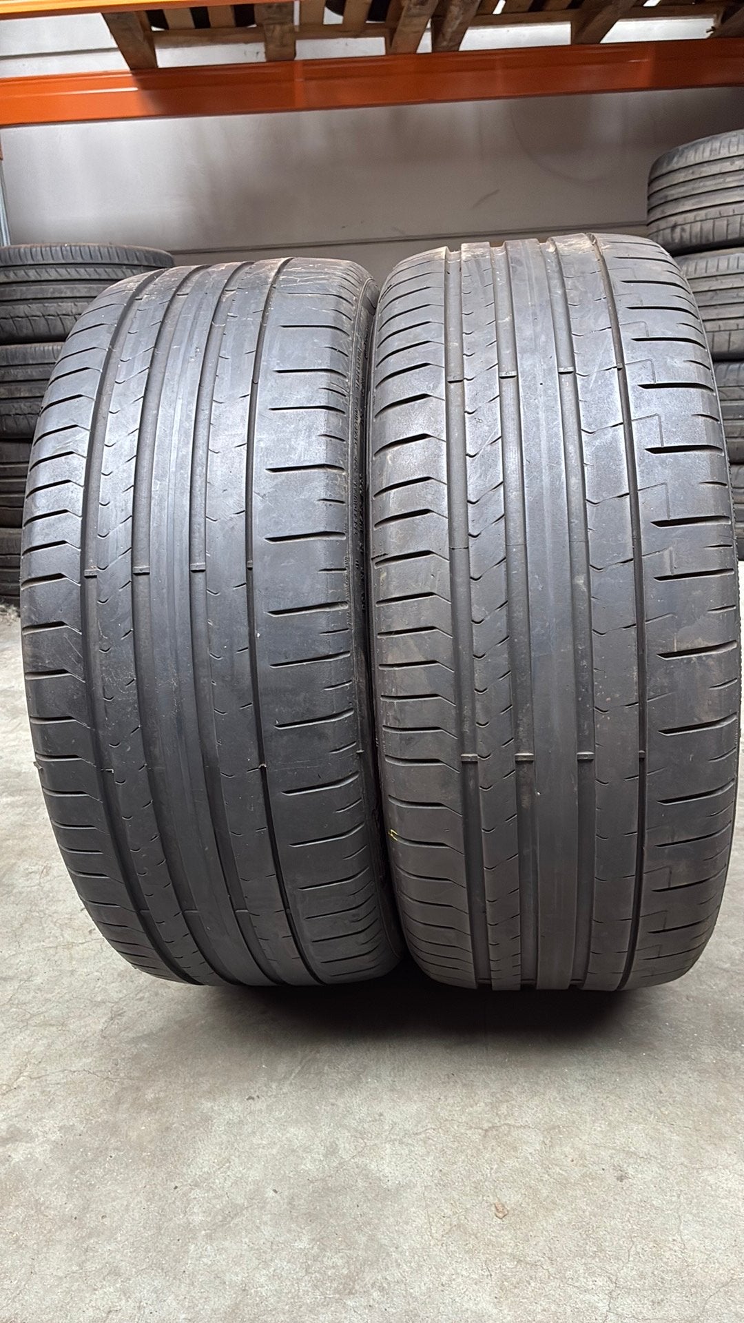 2553521255/35/21 255/35R21 zomerbanden merk Pirelli, Ophalen