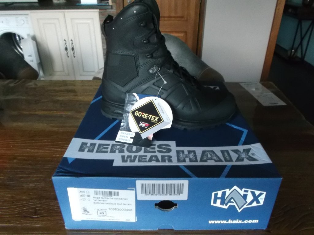 1/2 prix chaussures tactique tout terrain HAIX pointure 42, Enlèvement ou Envoi, Neuf, Chaussures de travail