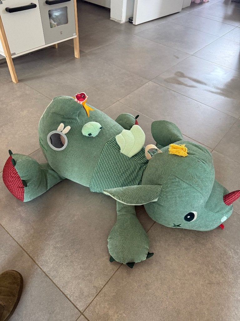 Activiteitenknuffel - Schattenbewaarder | Joe, Enfants & Bébés, Jouets | Peluches, Comme neuf, Dinosaure, Overige karakters, Autres marques