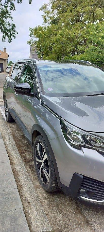 Peugeot 5008 7 places mod. 2020 1.2 Puretech, 1197 cm³, Achat, Phares entièrement LED, Euro 6