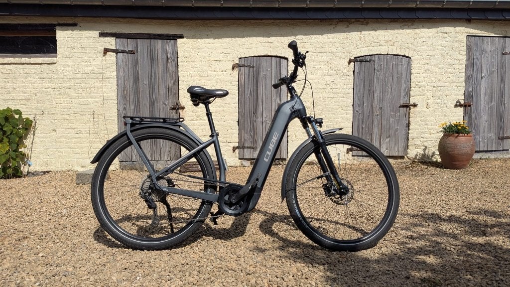 Cube Kathmandu  Easy Entry – 2022 – 909 km – État parfait, Vélos & Vélomoteurs, Vélos électriques, Comme neuf, Cube, Moins de 47 cm