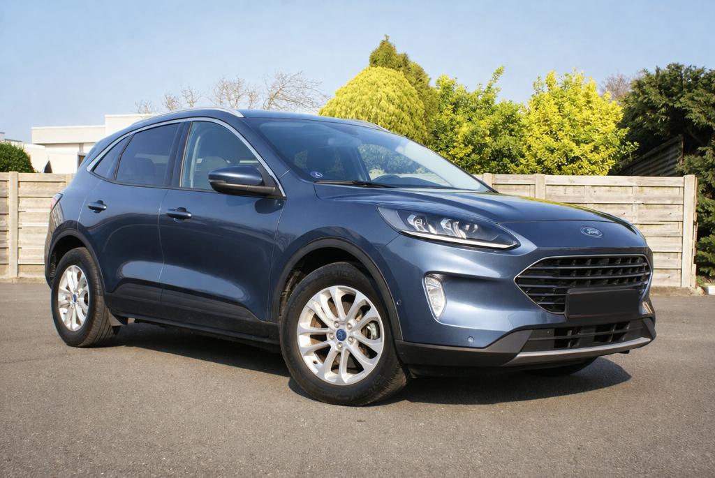 Kuga 2.5 FWD Titanium*Offre supér*Option complète*1ère pièce, Achat, Euro 6, 103 g/km, Entretenue par le concessionnaire
