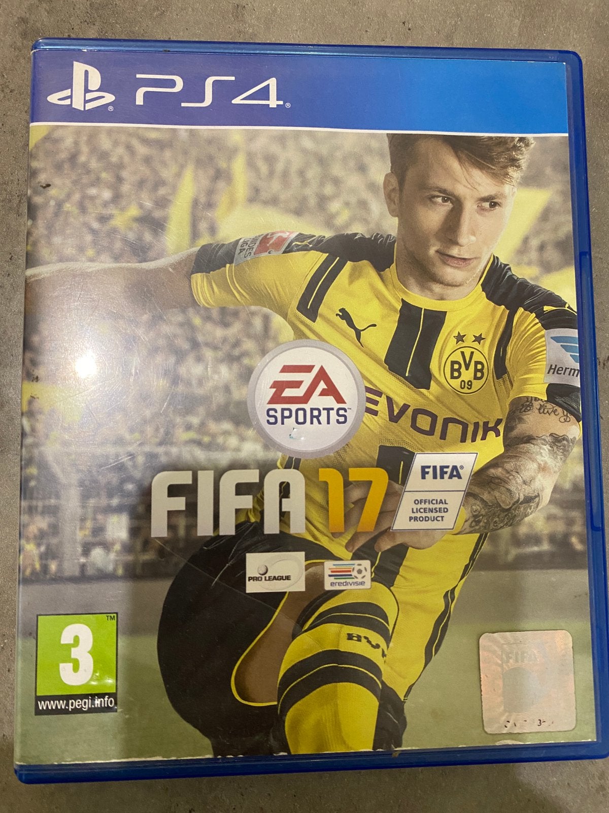Fifa 17 en PlayStation 4, 3 joueurs ou plus, Enlèvement, Utilisé, Sport