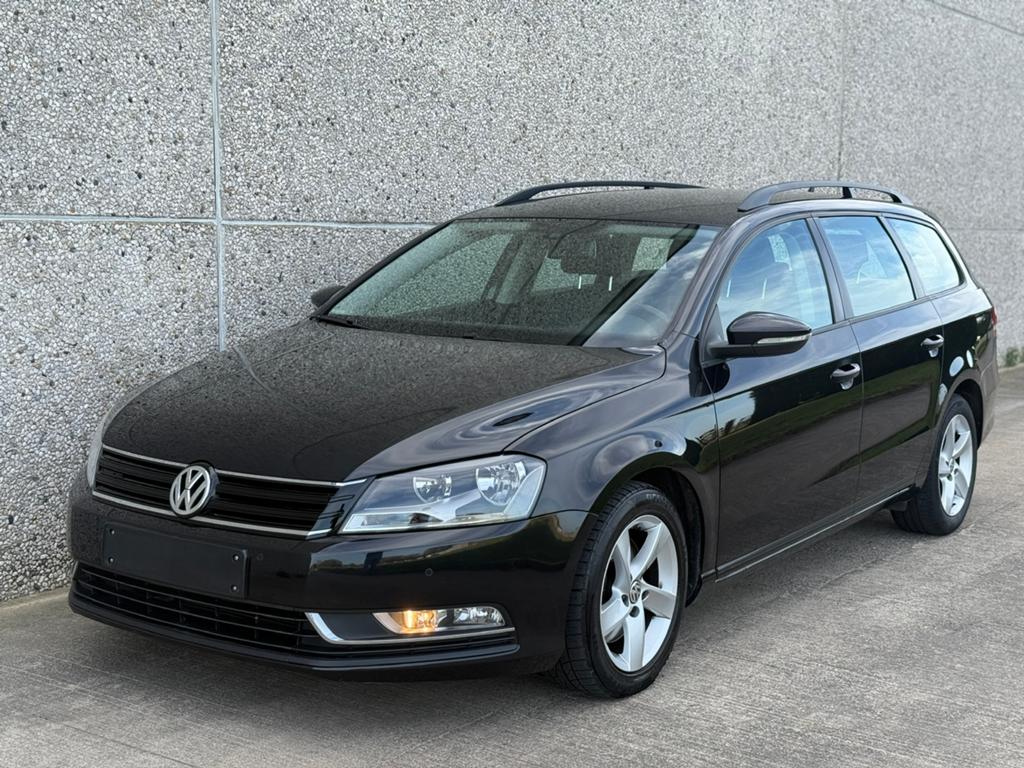 Volkswagen Passat 1.6d Airco Navi Cd/Radio Clean Car, Auto's, Volkswagen, Bedrijf, Radio, Passat, Te koop