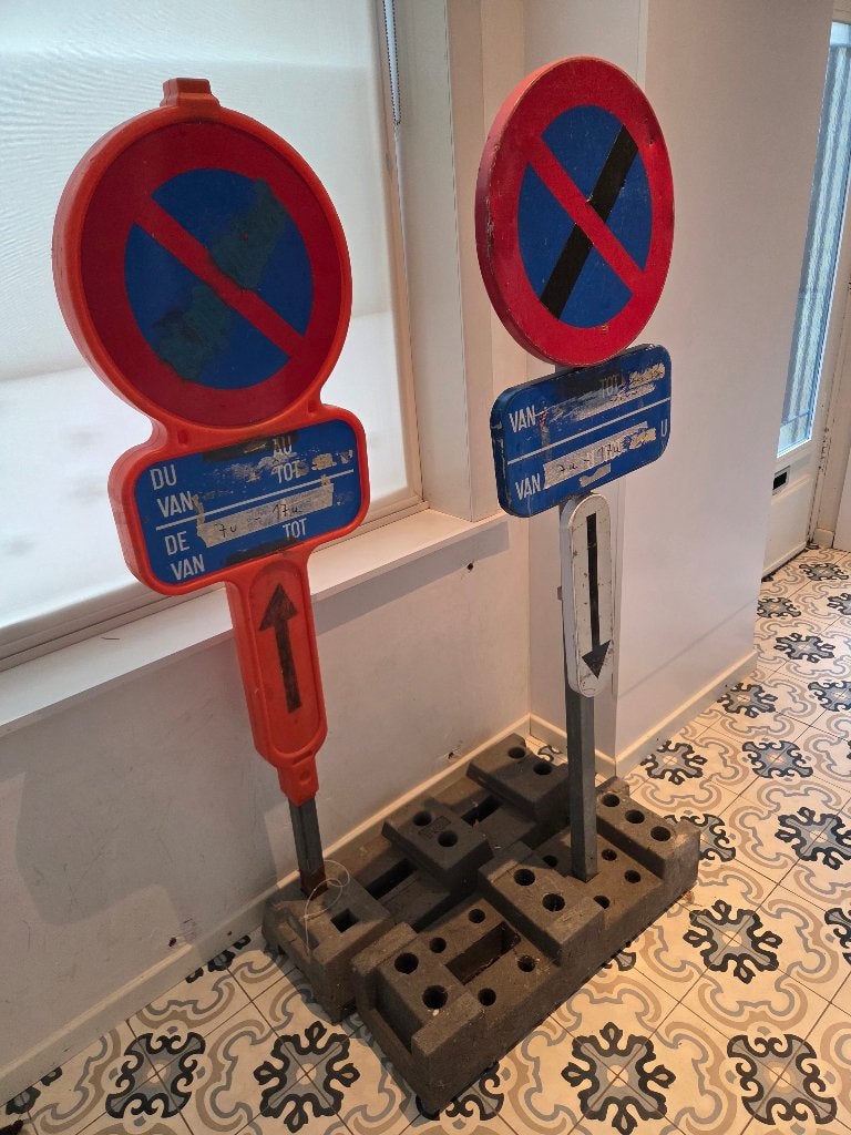 Parkeerverbod borden, Enlèvement, Utilisé