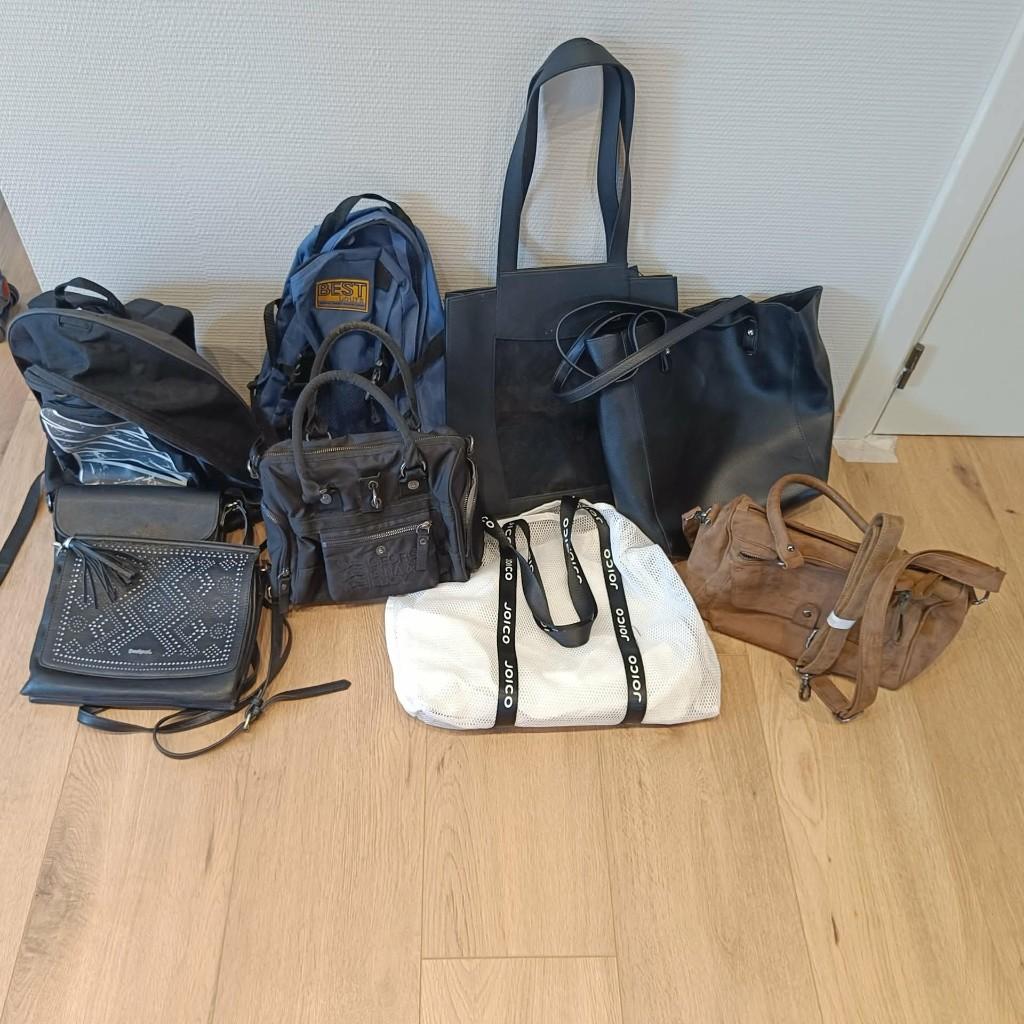 9 stuks handtassen, grote tassen en rugzakken, Ophalen, Gebruikt, Overige merken