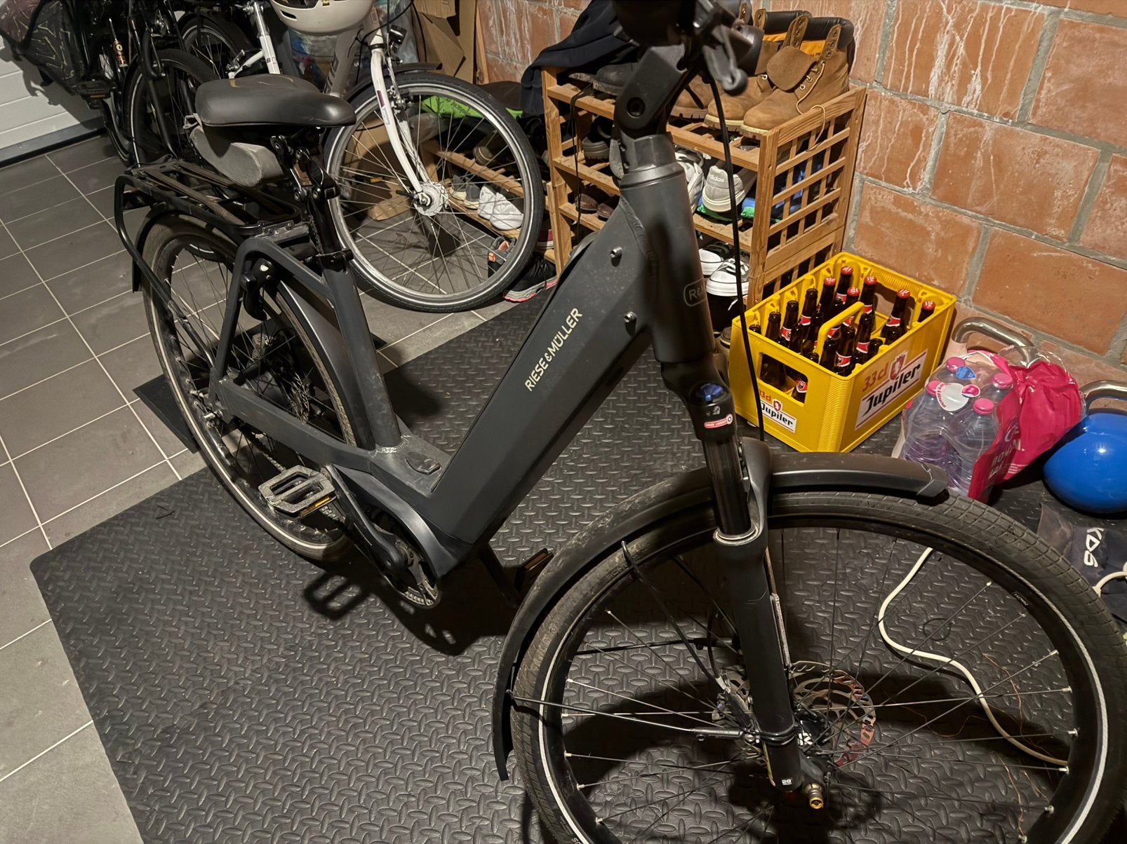 Riese en muller nevo 4, Elektrisch, Zo goed als nieuw, Schijfrem, Ophalen