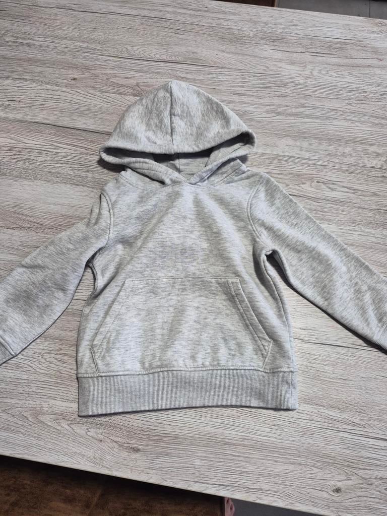 Grijze trui maat 104, Kinderen en Baby's, Kinderkleding | Maat 104, Ophalen