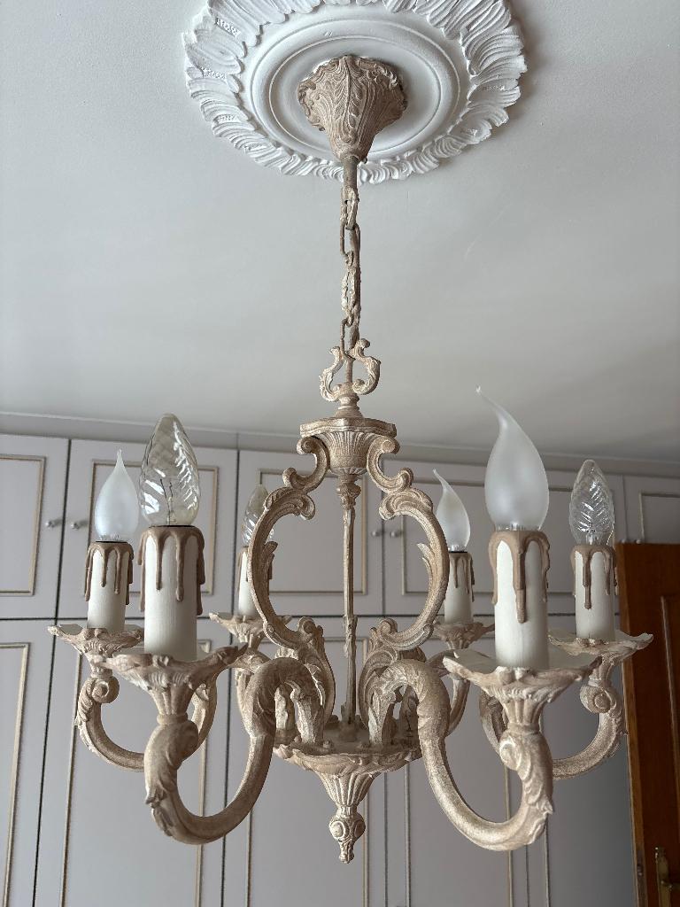 Oude luster Rococo stijl, Ophalen