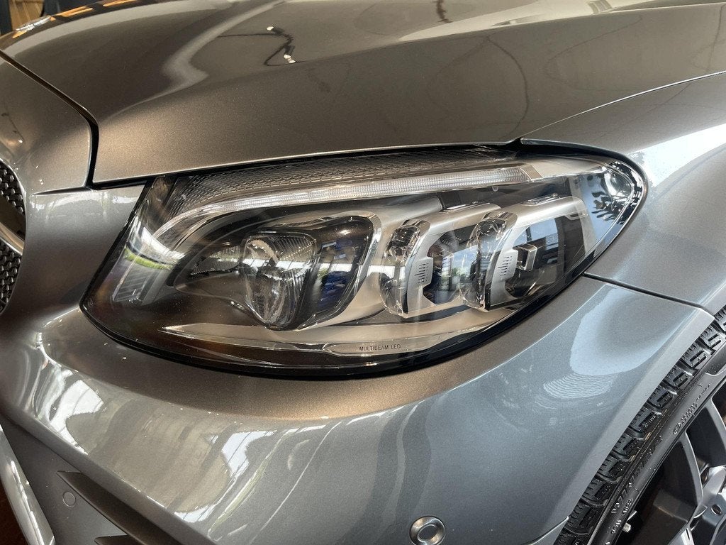 Mercedes-Benz C 180 SEDAN AMG LINE + CARPLAY + LEDER + PANO, Auto's, Automaat, 4 deurs, Zwart, 1595 cc