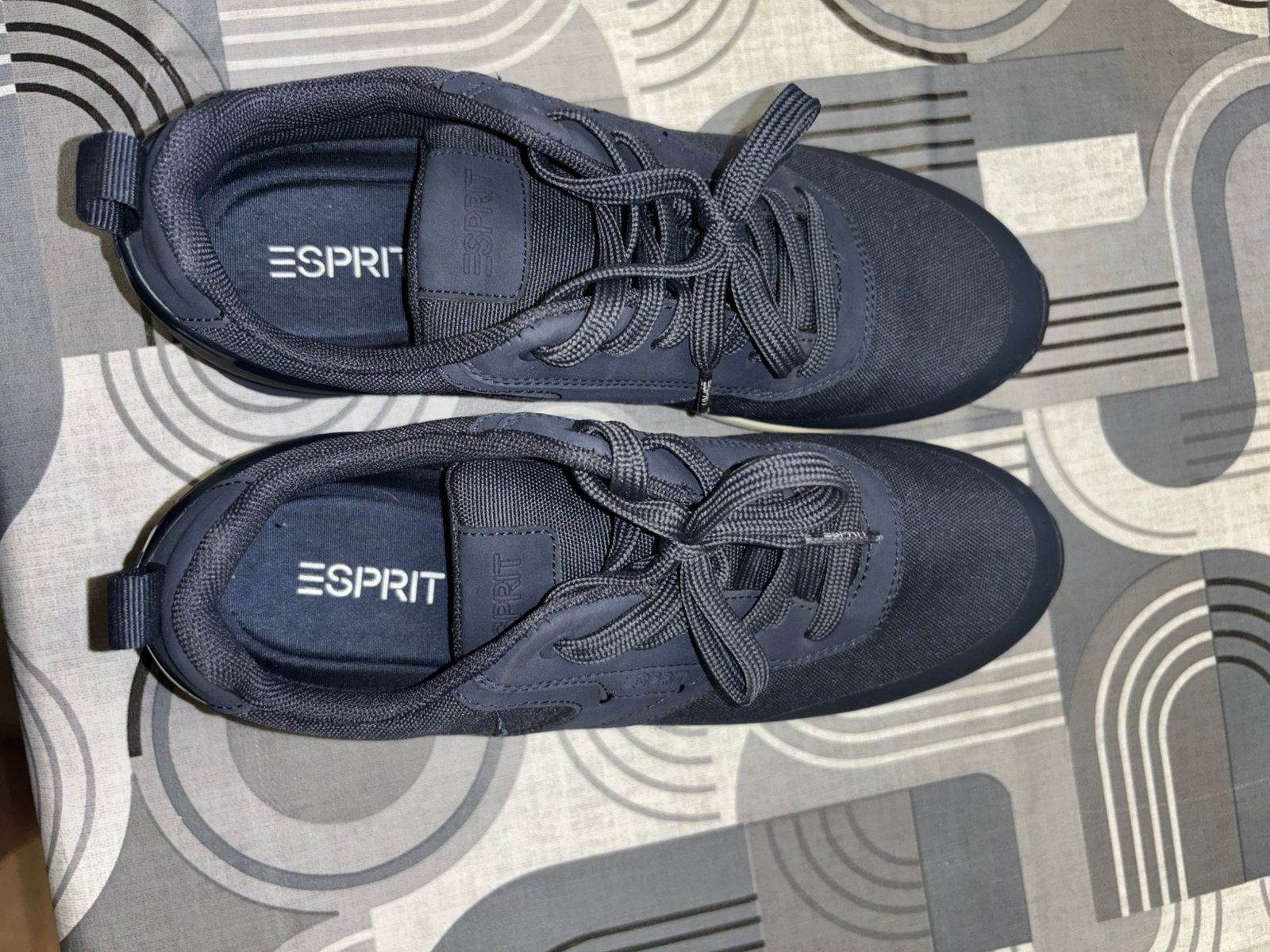 Basket esprit taille 39, Vêtements | Hommes, Chaussures, Comme neuf, Enlèvement, Bleu, Baskets