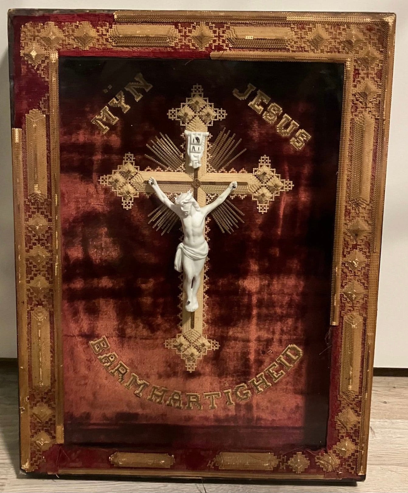 CRUCIFIX,ONZE LIEVE HEER ! PRACHTIG ANTIEKGlas is kunststof, Antiek en Kunst, Ophalen of Verzenden