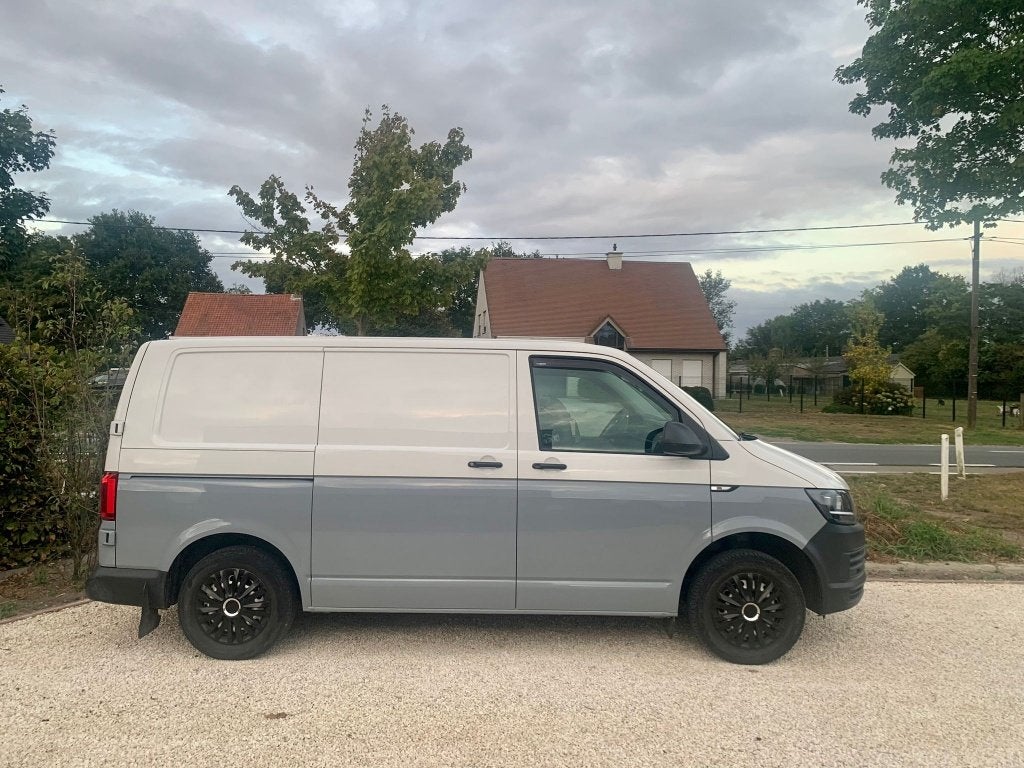 Volkswagen Transporter T6, Auto's, Bestelwagens en Lichte vracht, Voorwielaandrijving, Stof, Euro 6, Volkswagen