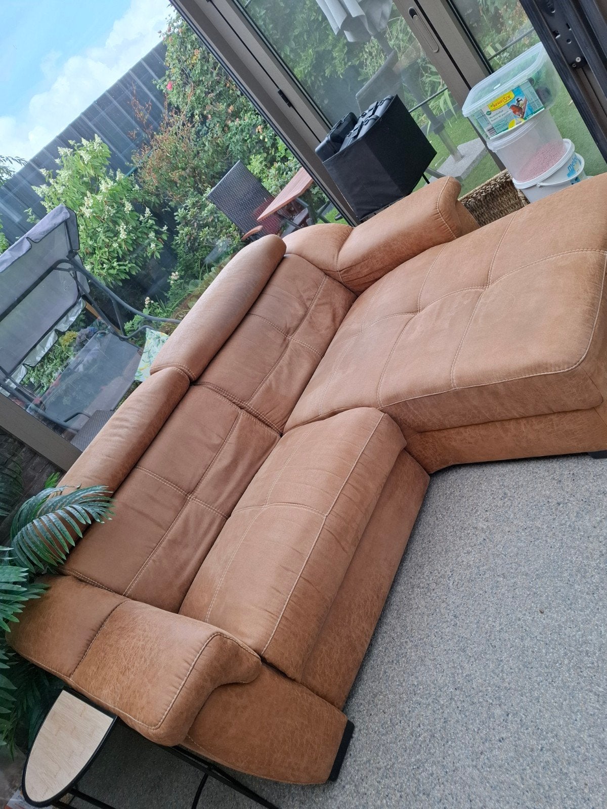 2-zit zetel, met longchair en elektrisch deel., Ophalen, Gebruikt, Leer