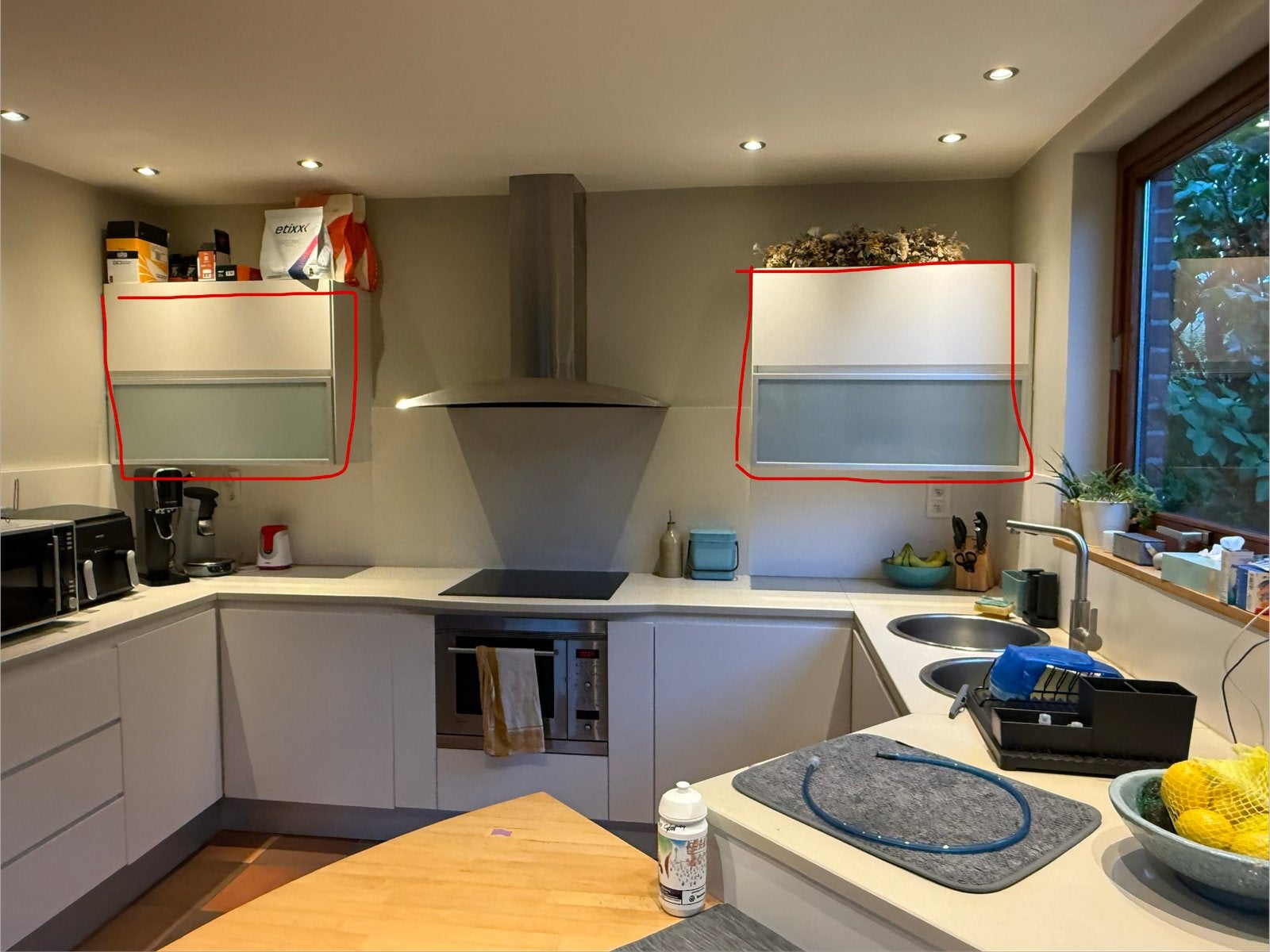 GRATIS Keuken te geef, Huis en Inrichting, Keuken | Keukenelementen, Rood, Ophalen