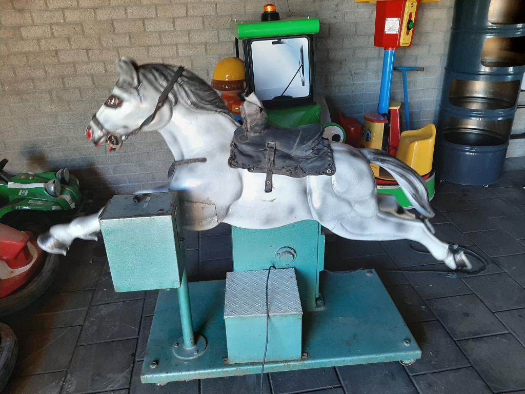 Kiddy ride paard jaren '60, Antiek en Kunst, Antiek | Speelgoed, Ophalen