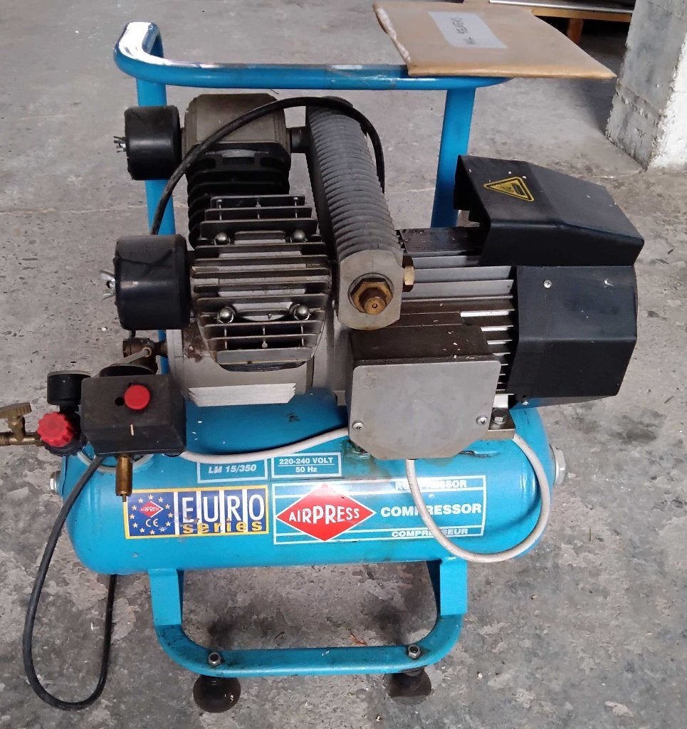 Compressor met 2 pistons, Ophalen, Zo goed als nieuw