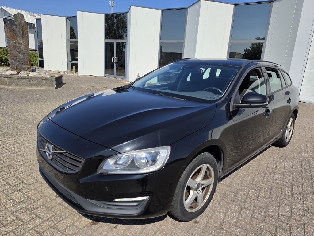 VOLVO V60 2.0 diesel euro 6b, Autos, Achat, Entreprise, Boîte manuelle, Noir