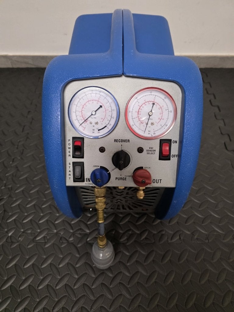 Station de récupération fluide frigorigène Promax RG5410A, Enlèvement