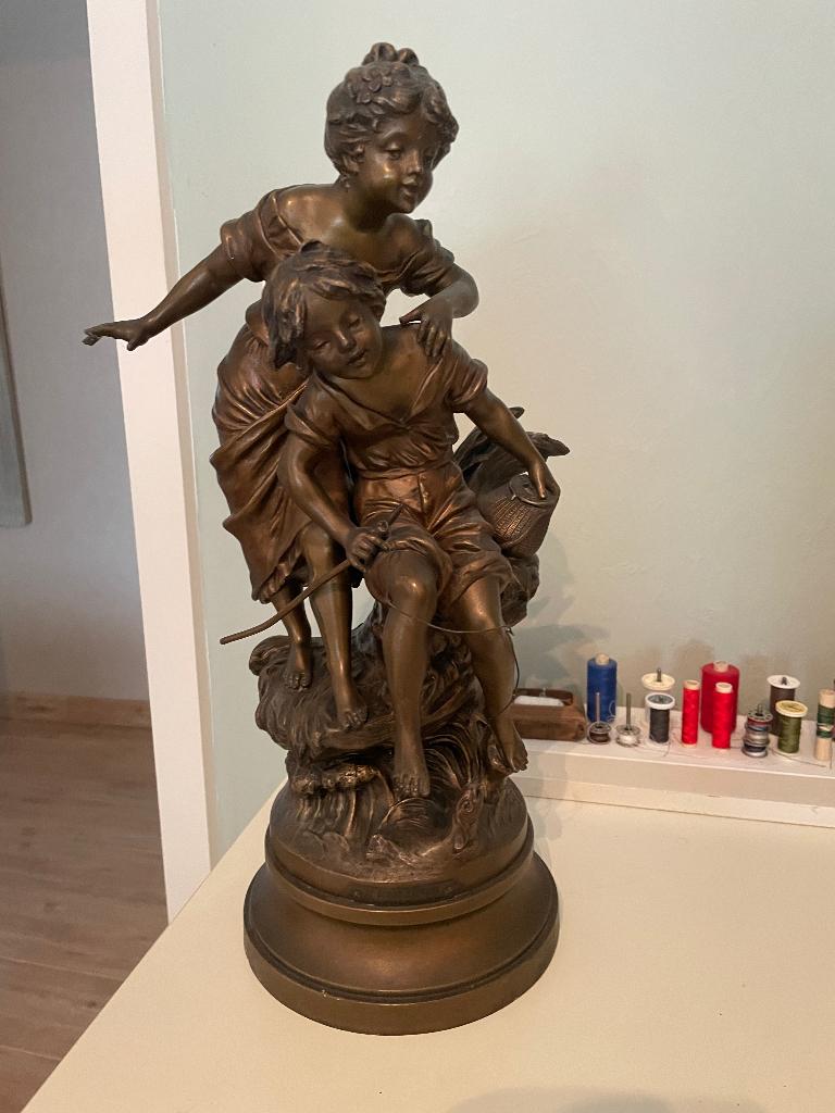 beeld 2 kinderen die vissen, Ophalen, Zo goed als nieuw, Mens