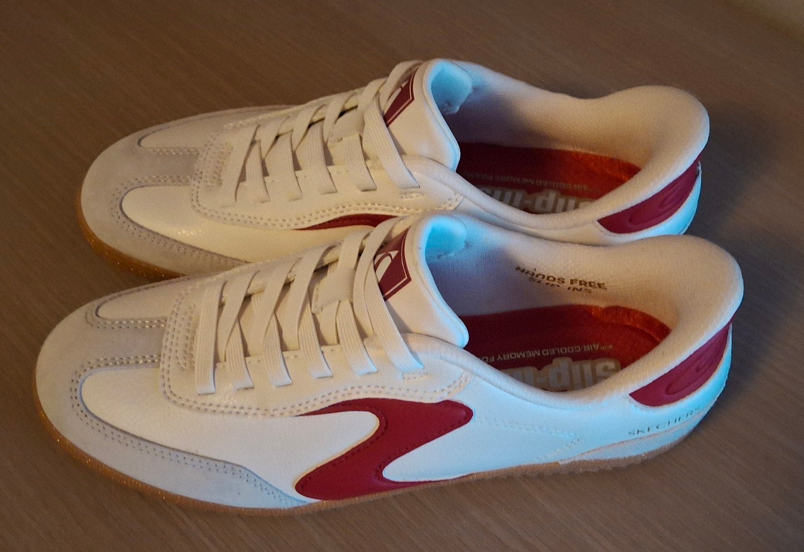 Nieuw Skechers slip-ins rood wit maat 38, Skechers, Nieuw, Ophalen of Verzenden, Sneakers