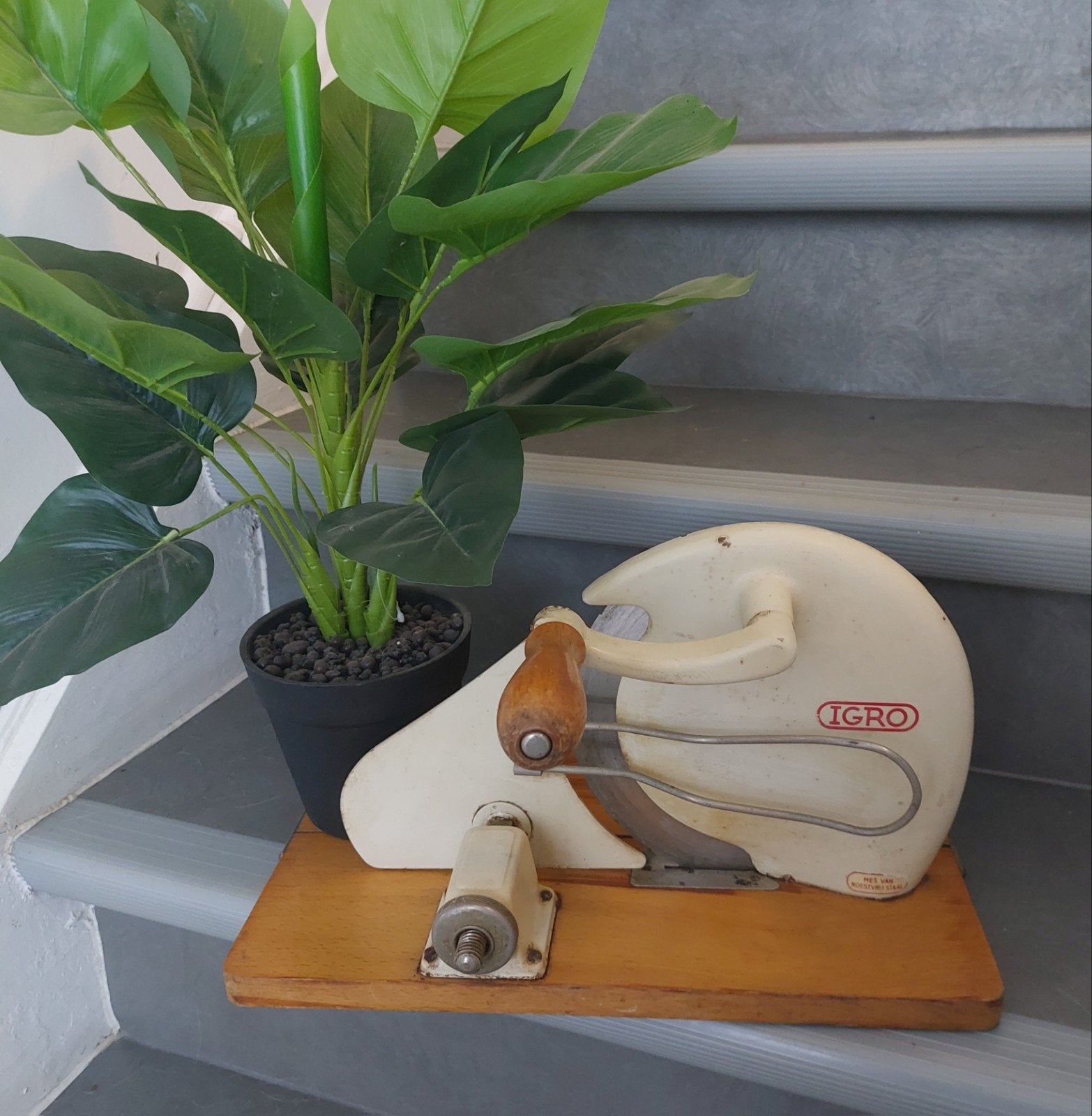 vintage Igro handmatige broodsnijmachine, Antiek en Kunst, Antiek | Keukengerei, Ophalen of Verzenden