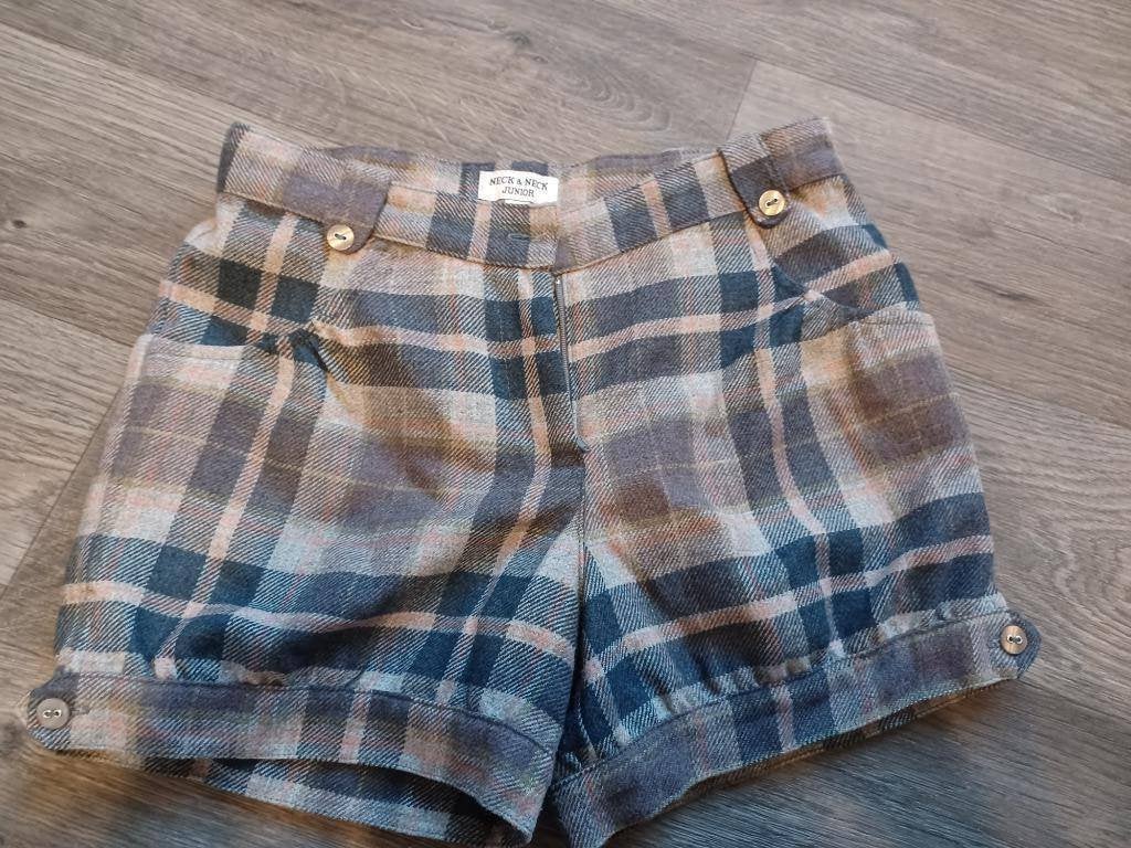 un short d'hiver / 15%laine/+ un gilet , taille 10ans, Ophalen of Verzenden, Setje