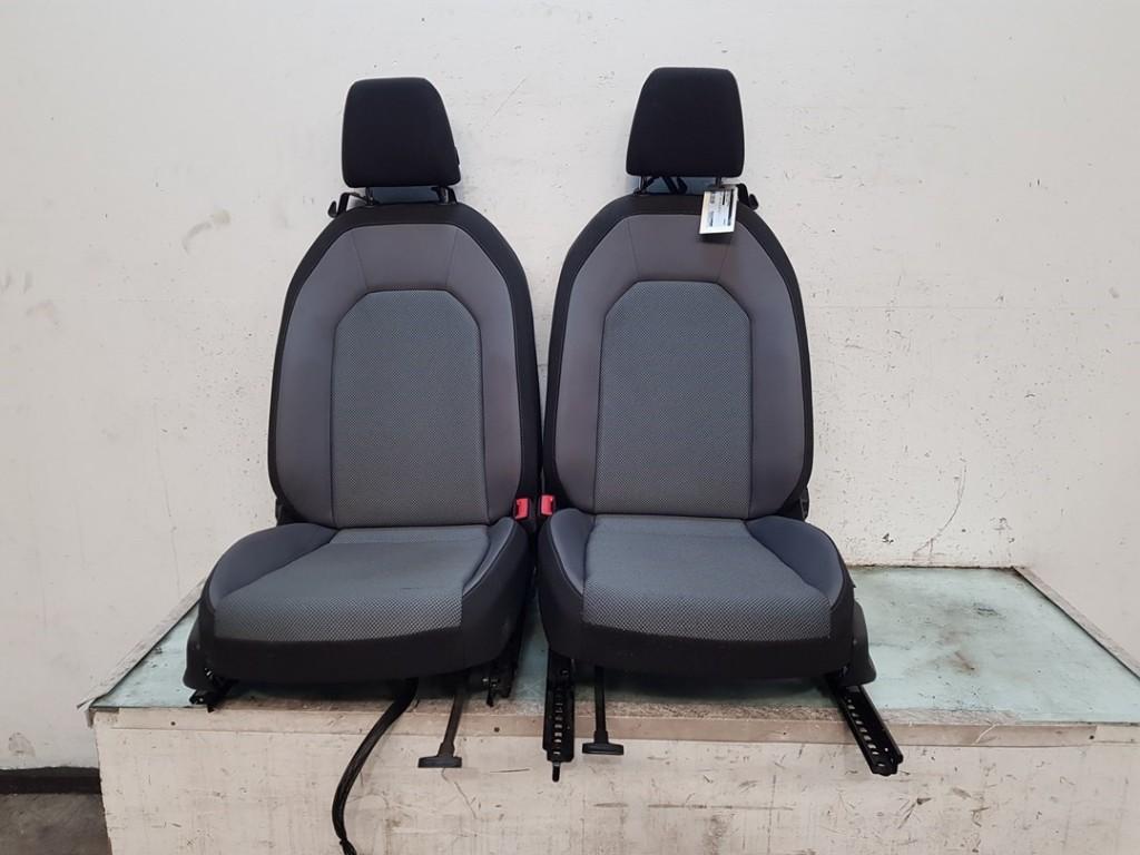 INTERIEUR Seat Arona (KJX) (|6F0880241E|6F0880242E|), Auto-onderdelen, Dhr. J. Ham, Gebruikt, Administratie@autoham.nl, Seat