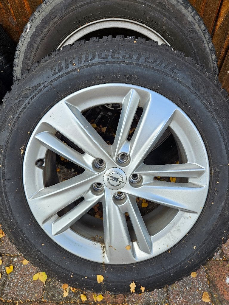 Winterbanden 215/65R17, Auto-onderdelen, Banden en Velgen, Ophalen, Banden en Velgen, 17 inch, Winterbanden
