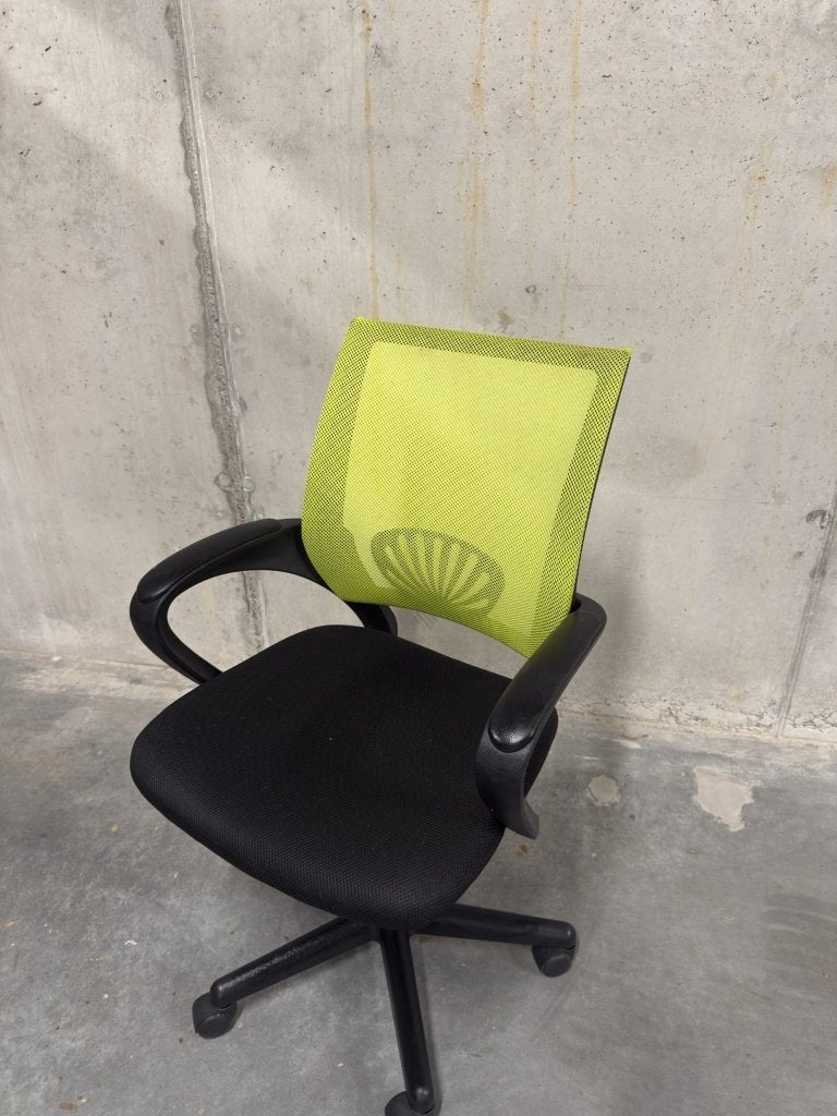 Bureaustoel met groene mesh rugleuning, Ophalen, Gebruikt, Groen, Bureaustoel