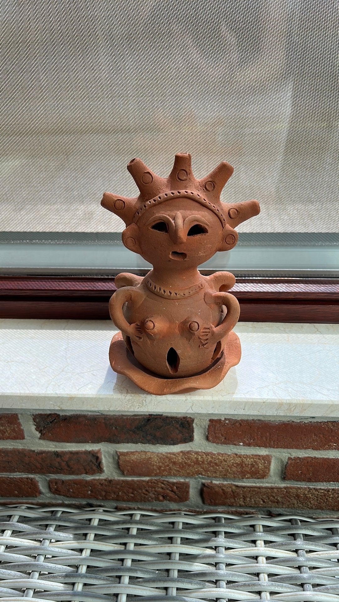 Decoratief beeldje in terracotta, Ophalen, Zo goed als nieuw