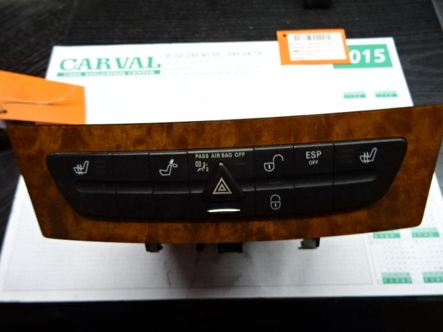 SERRURE DE PORTE AVANT DROITE Mercedes-Benz CLS (C219), Mercedes-Benz, Mevr. I. Hauben, Utilisé, Avant