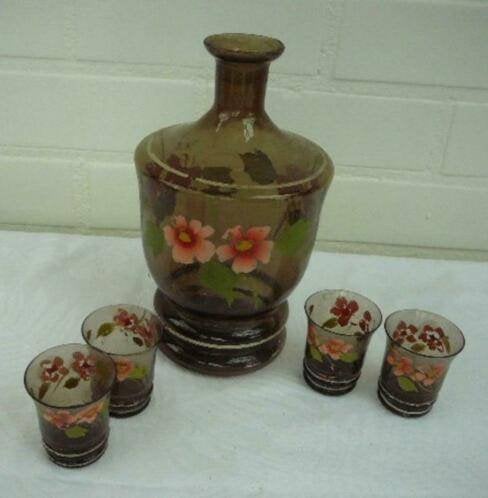 carafe ancienne et 4 verres peints de fleurs, Antiquités & Art, Enlèvement ou Envoi